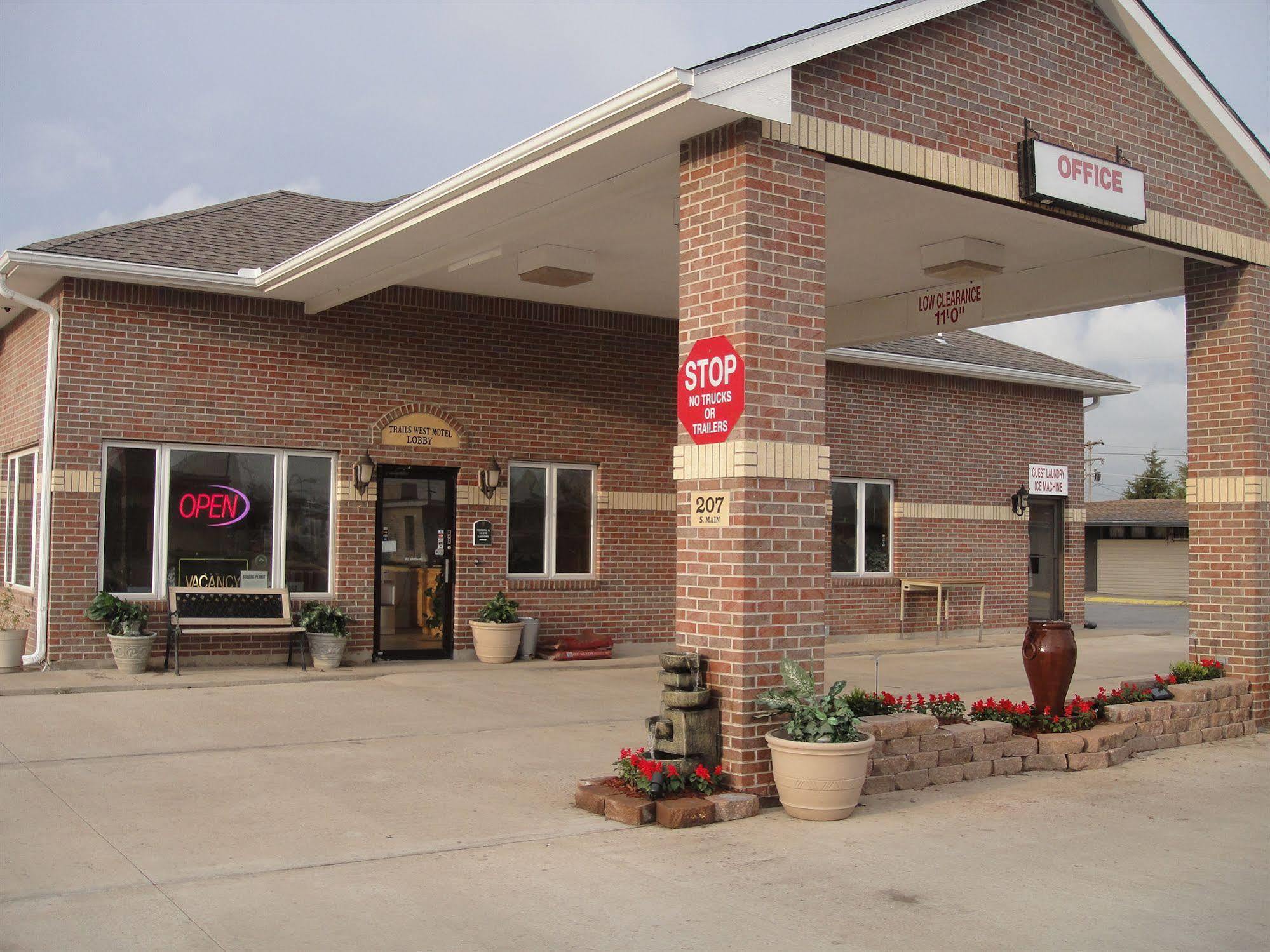 Trails West Motel South Hutchinson Eksteriør bilde